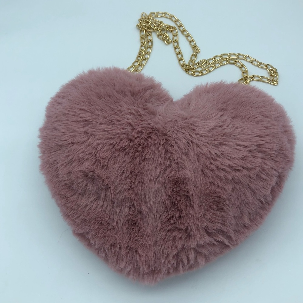 Heart Shaped Love Shape Shoulder Bag!